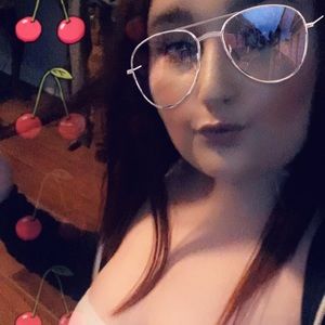 Meet your Posher, Sierra